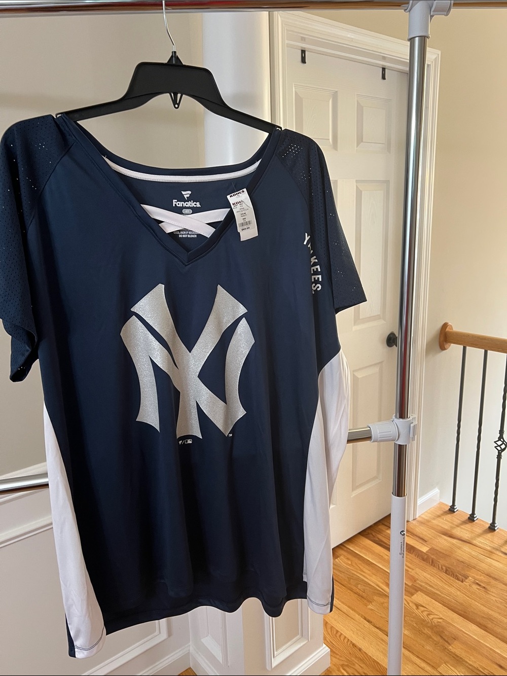 Fanatics Navy and White New York Yankees V-Neck Tee